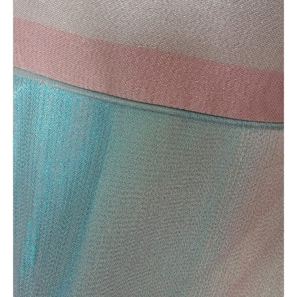 Vestido Multicolor Pastel con Tirantes y Falda Fluida Elegante