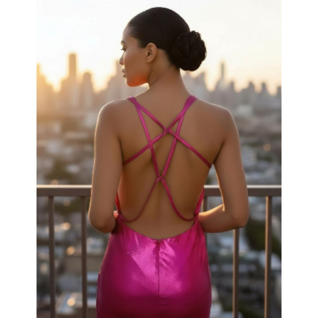 Vestido Fucsia Metálico Cruzado con Abertura Lateral Elegante
